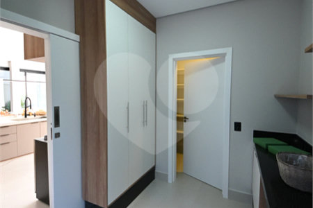 Casa à venda com 4 suítes no condomínio Residencial Dona Maria Candida, Indaiatuba - SP