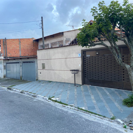 Casa à venda com 3 quartos, sendo 2 suítes, em Jardim Medina, Poá, SP