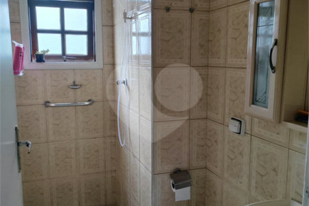 Casa à venda com 4 quartos, sendo 1 suíte, em Jardim Leila, Guarulhos, SP