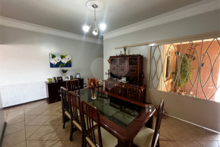 Casa à venda com 3 quartos, sendo 1 suíte,  em Vila São José, Itapetininga, SP
