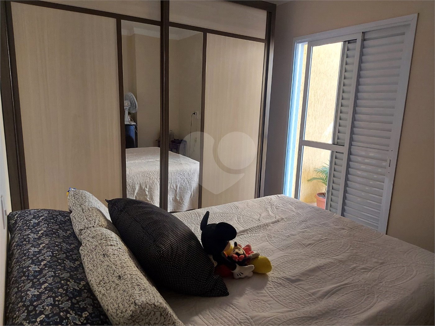 Sobrado à venda com 4 quartos, sendo 1 suíte,  em Vila Gustavo, São Paulo, SP