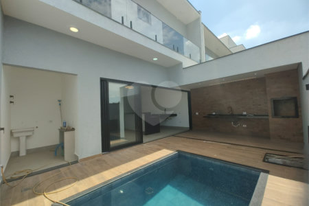 Casa à venda com 3 suítes no condomínio Terras de São Francisco, Sorocaba - SP