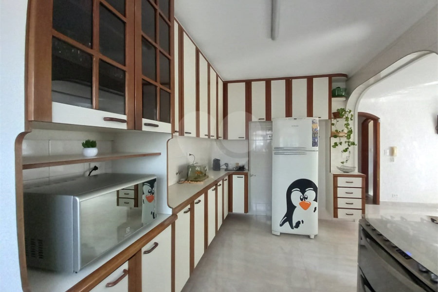 Sobrado à venda com 4 quartos, sendo 1 suíte, em Tremembé, São Paulo, SP