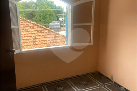 Sobrado à venda com 4 quartos, sendo 2 suítes, em Vila Ruth, Poá, SP