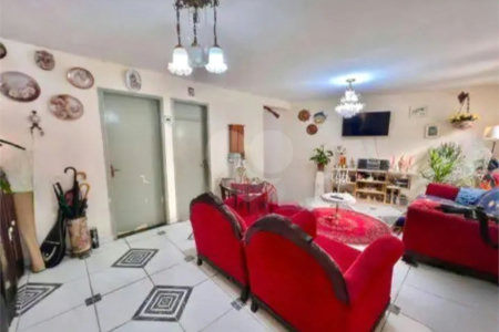 Sobrado à venda com 3 quartos, sendo 1 suíte, em Jabaquara, São Paulo, SP