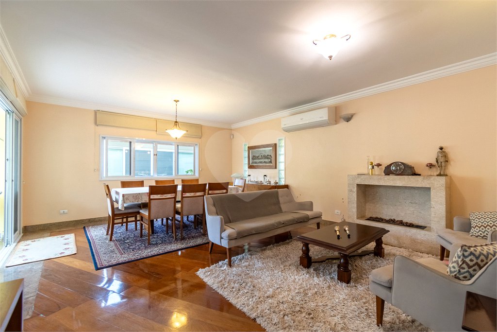 Casa à venda com 3 quartos, sendo 1 suíte,  em Vila Cordeiro, São Paulo, SP