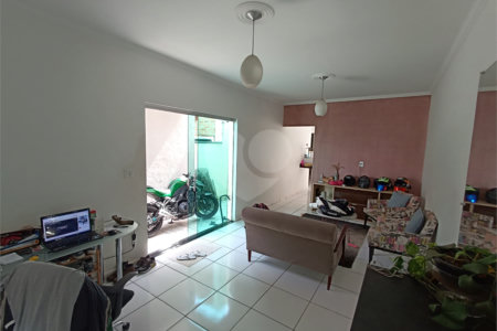 Casa à venda com 2 quartos, sendo 1 suíte, em Jardim Fogaça, Itapetininga, SP