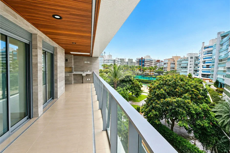 Apartamento à venda com 3 quartos, sendo 1 suíte, em Riviera de São Lourenço, Bertioga, SP