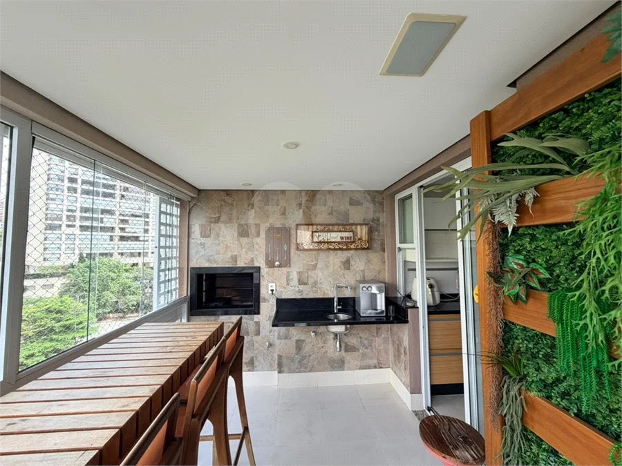 Apartamento à venda com 3 suítes em Vila Mariana, São Paulo, SP