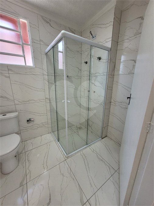 Seu Novo Lar Te Espera: Casa Aconchegante, Pronta para Morar e com 2 dormitórios e Amplo Quintal!