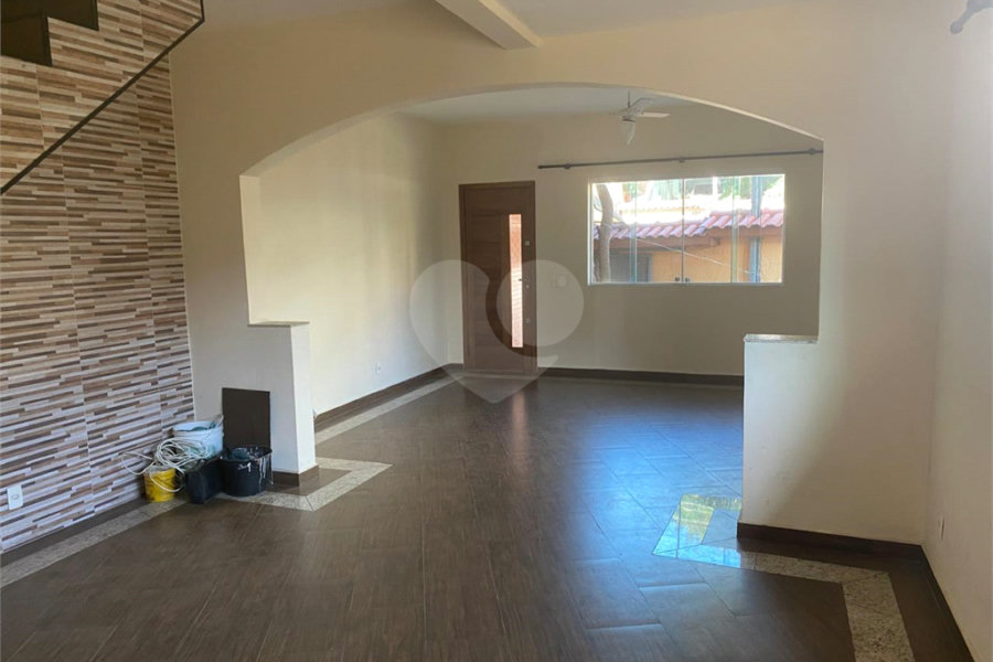 Casa à venda com 3 quartos, sendo 1 suíte, em Santana, São Paulo, SP