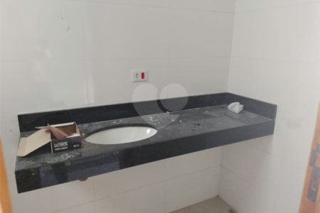 Sobrado à venda com 3 quartos, sendo 1 suíte,  em Campo Grande, São Paulo, SP