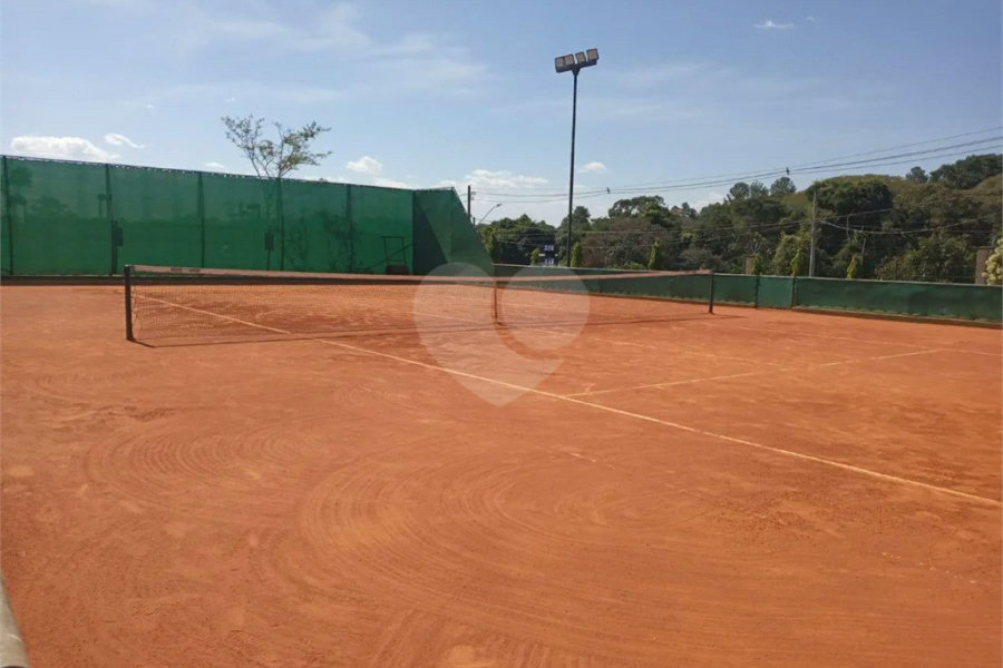 Terreno no Cyrela, plano e próximo do clube.