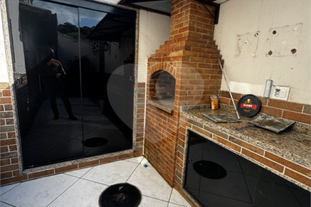 Casa à venda com 3 quartos, sendo 1 suíte, no condomínio Village da Posse, Rio de Janeiro - RJ
