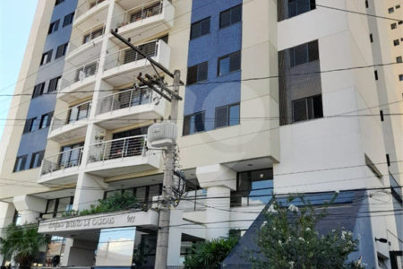 Apartamento à venda com 3 quartos, sendo 1 suíte,  no Centro, Mogi das Cruzes, SP