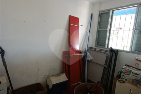 Casa à venda com 4 quartos, sendo 1 suíte, no condomínio Shangri-la, Atibaia - SP