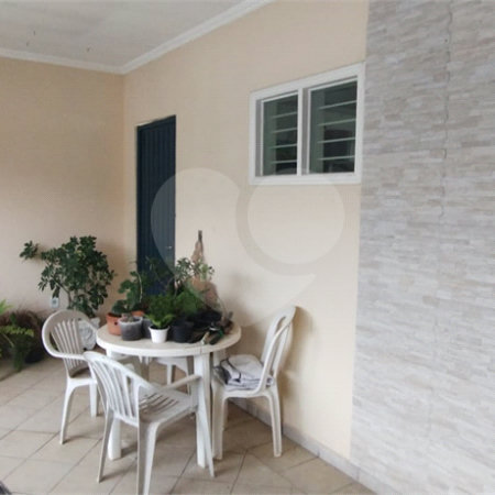 Casa à venda com 4 quartos, sendo 1 suíte, em Jardim Guadalajara, Sorocaba, SP