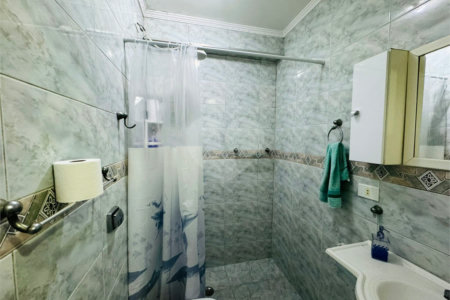 Casa à venda com 4 quartos, sendo 2 suítes, em Parque Santo Antônio, Guarulhos, SP