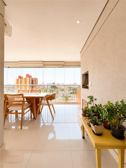 Apartamento à venda com 2 quartos, sendo 1 suíte, em Santo Amaro, São Paulo, SP