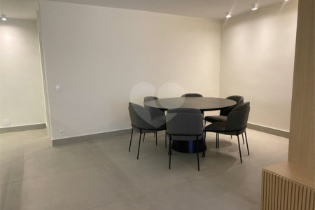 Apartamento à venda com 3 quartos, sendo 1 suíte,  em Itaim Bibi, São Paulo, SP