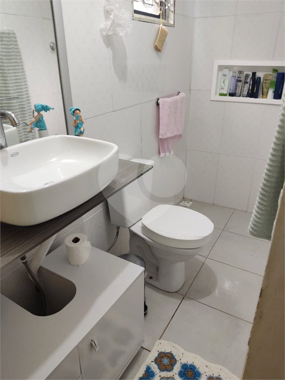 Casa à venda com 3 quartos, sendo 2 suítes, no condomínio Residencial Jardim Lago da Cantareira, Mairiporã - SP
