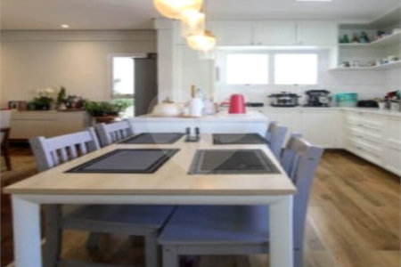 Casa à venda com 3 suítes no condomínio Palma de Mallorca Private Houses, São Paulo - SP