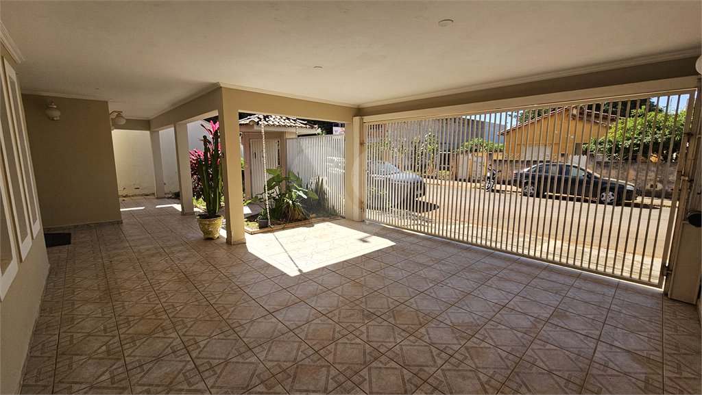 Sobrado à venda com 3 quartos, sendo 2 suítes, em Jardim Rossignatti, Indaiatuba, SP