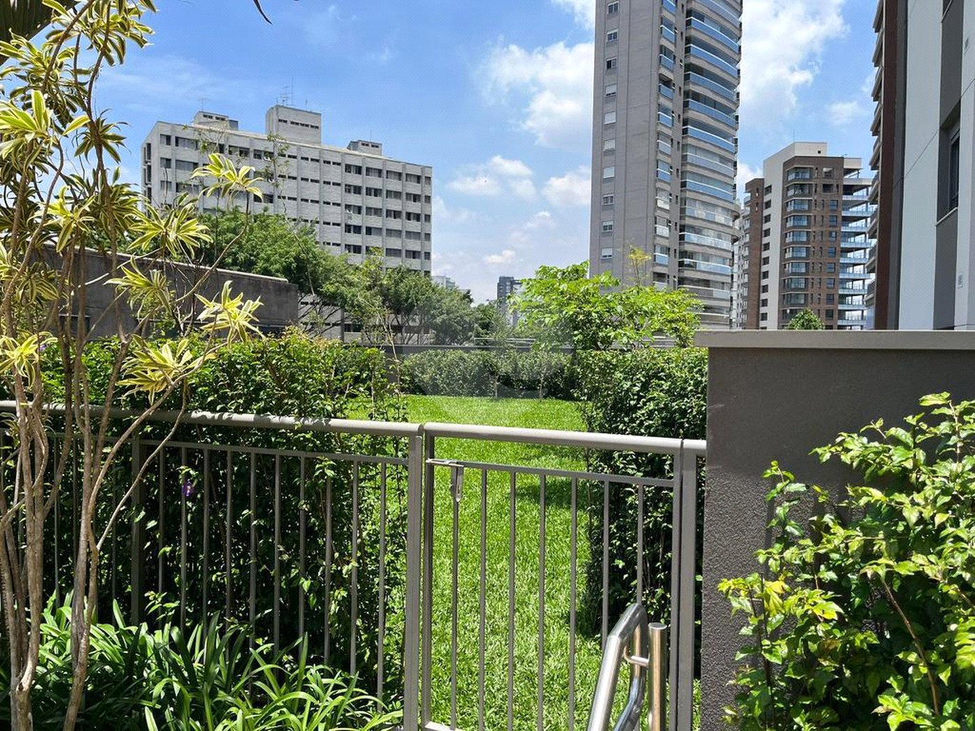 Sala à venda com 1 quarto em Indianópolis, São Paulo, SP