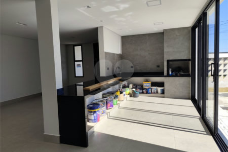 Casa à venda com 3 suítes no condomínio Terras da Estância, Paulínia - SP