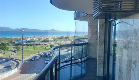 Apartamento à venda com 4 quartos, sendo 2 suítes,  em Vila Nova, Cabo Frio, RJ