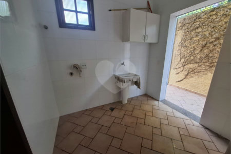 Casa para alugar com 4 quartos, sendo 2 suítes, no condomínio Palm Garden, São Paulo - SP