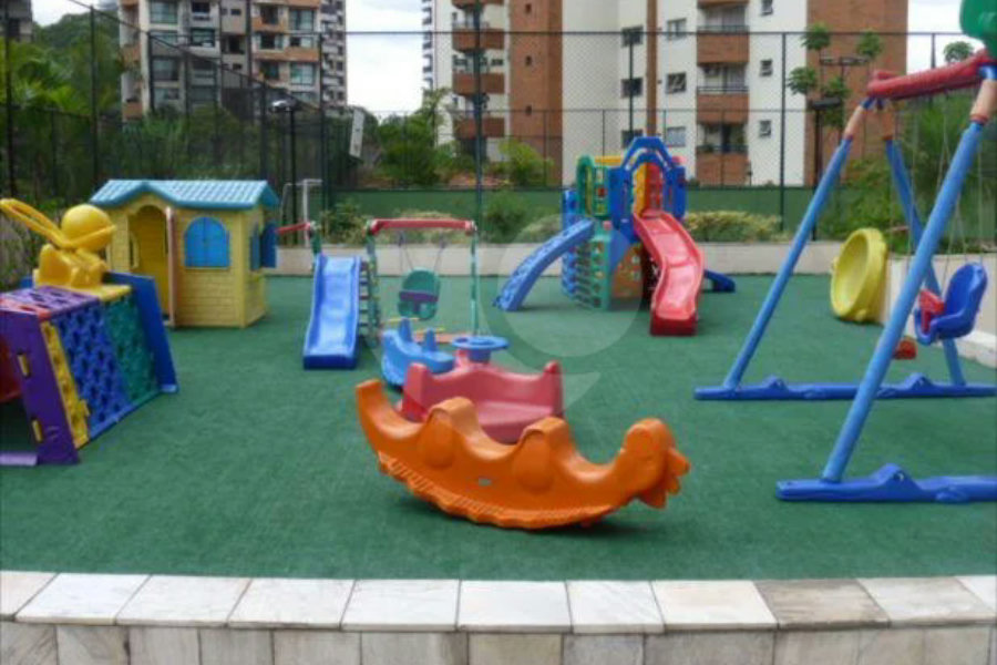 Apartamento à venda com 4 quartos, sendo 2 suítes, em Morumbi, São Paulo, SP