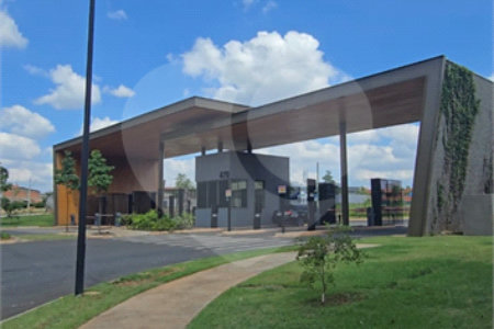 Terreno à venda no Condomínio Jardim Villa Sapezal, em Indaiatuba (Chácara Alvorada) — R$ 580.000,00 - Terreno com 360m² de área total (12x30), o terreno é plano e está localizado na entrada do condominio,O Jardim Villa Sapezal conta com infraestrutura completa, ruas largas e pavimentadas, portaria