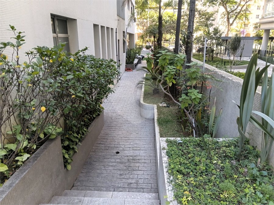 Apartamento à venda com 3 quartos, sendo 1 suíte,  em Higienópolis, São Paulo, SP