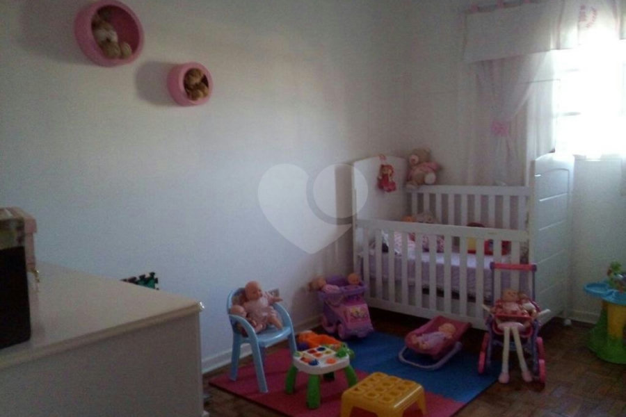 Sobrado à venda com 4 quartos em Vila Guilherme, São Paulo, SP