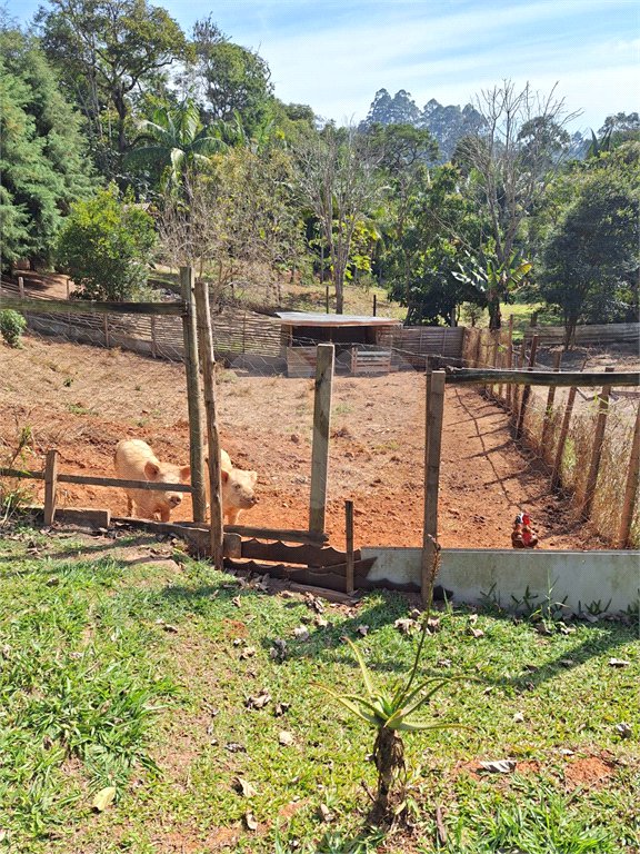 Chácara à venda ou para alugar com 3 quartos, sendo 1 suíte,  em Parque Residencial Itapeti, Mogi das Cruzes, SP