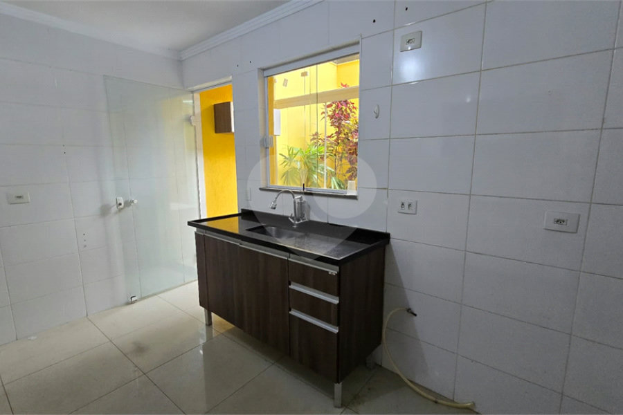Sobrado à venda com 3 quartos, sendo 1 suíte, em Vila Clarice, São Paulo, SP