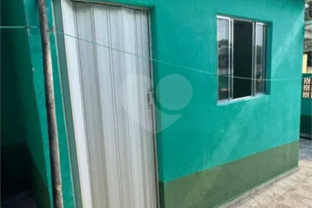 Casa à venda com 4 quartos em Parque Maria Domitila, São Paulo, SP