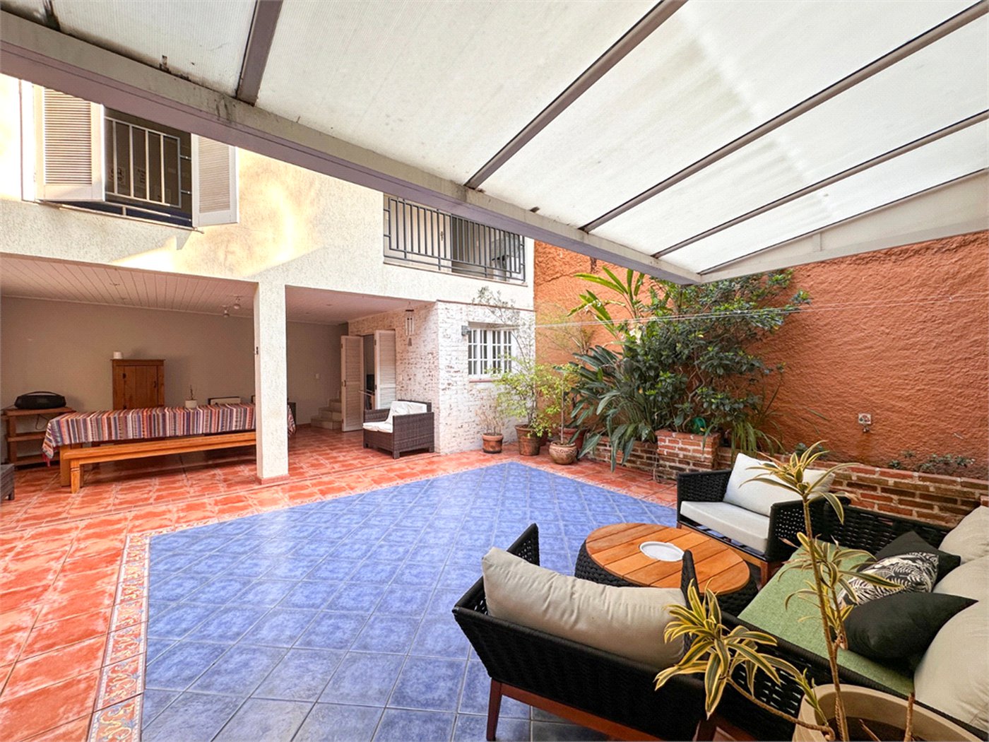 Casa à venda com 3 quartos, sendo 1 suíte,  no condomínio Barão do Triunfo, São Paulo - SP