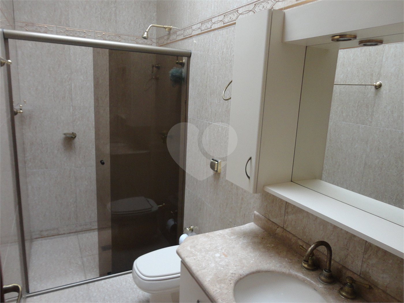 Casa à venda com 3 quartos, sendo 1 suíte, em Santa Marina, Valinhos, SP