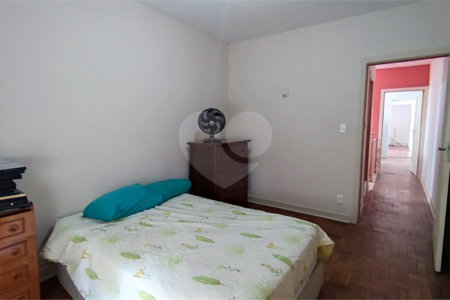 Sobrado à venda com 3 quartos, sendo 1 suíte,  em Chácara Santo Antônio, São Paulo, SP