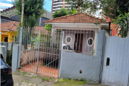 Casa na Vila Madalena com 240 metros quadrados de terreno