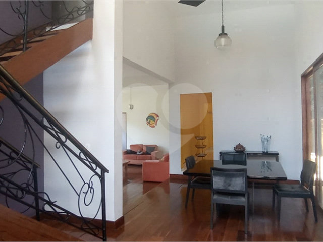 Casa à venda com 5 quartos, sendo 1 suíte,  em Roseira, Mairiporã, SP