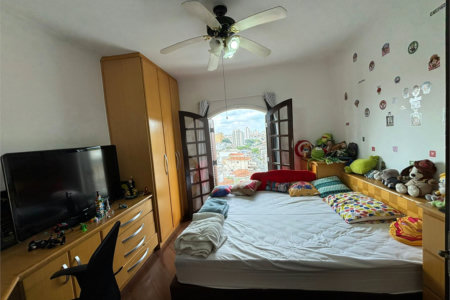 Casa à venda com 3 quartos, sendo 1 suíte,  em Vila Nivi, São Paulo, SP