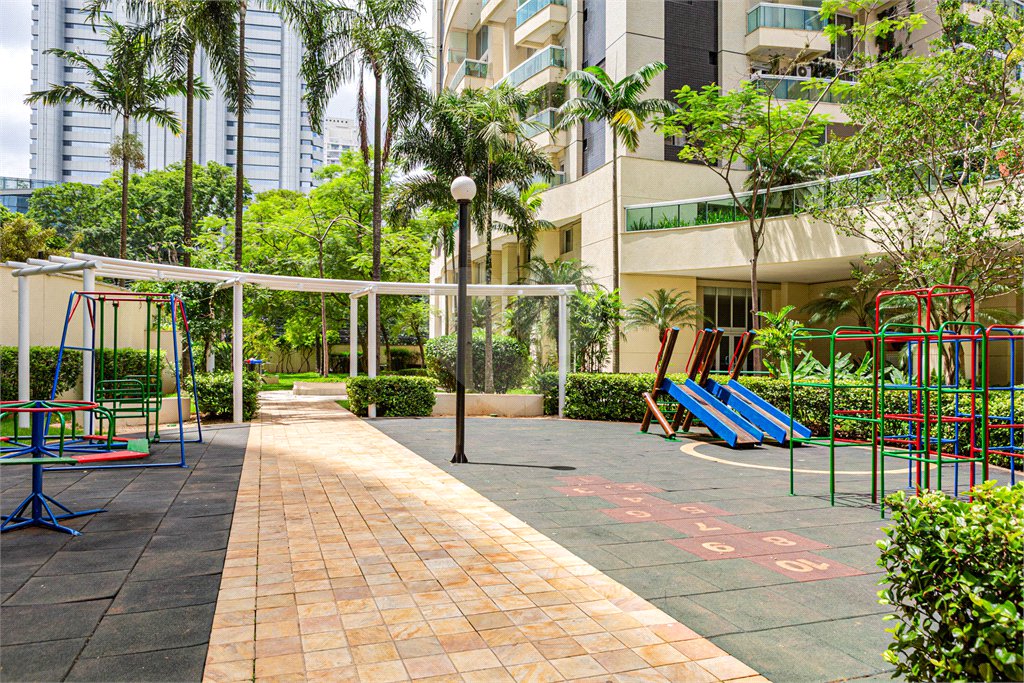 Duplex à venda com 3 suítes em Cidade Monções, São Paulo, SP