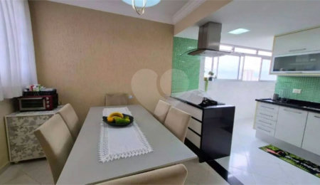 Apartamento à venda com 3 quartos, sendo 1 suíte,  em Mooca, São Paulo, SP