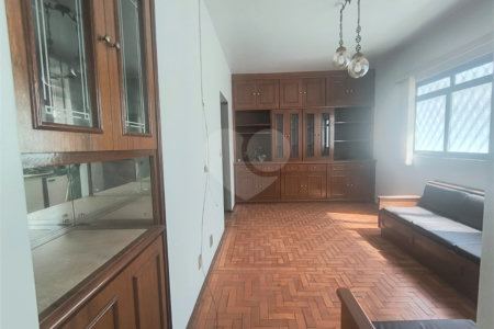 Casa à venda com 3 quartos, sendo 1 suíte, em Vila Santana, Araraquara, SP