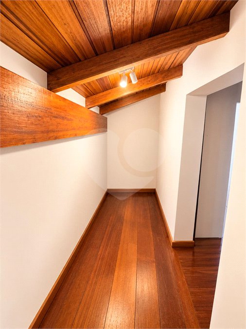Casa Térrea à venda com 3 quartos, sendo 2 suítes,  em Luiz Fagundes, Mairiporã, SP
