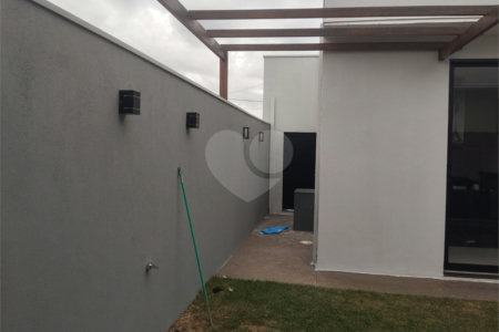 Casa para alugar com 3 quartos, sendo 1 suíte, no condomínio Residencial Reserva do Campo, Araraquara - SP