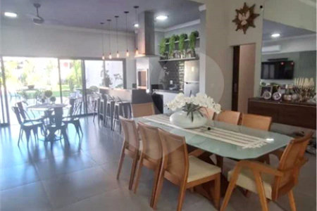 Casa à venda com 3 quartos, sendo 1 suíte, no condomínio Vale do Lago, Sorocaba - SP